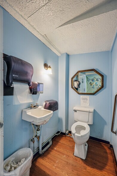 More Photos Of 7100 Sollers Point Rd, Baltimore Restaurant For Sale