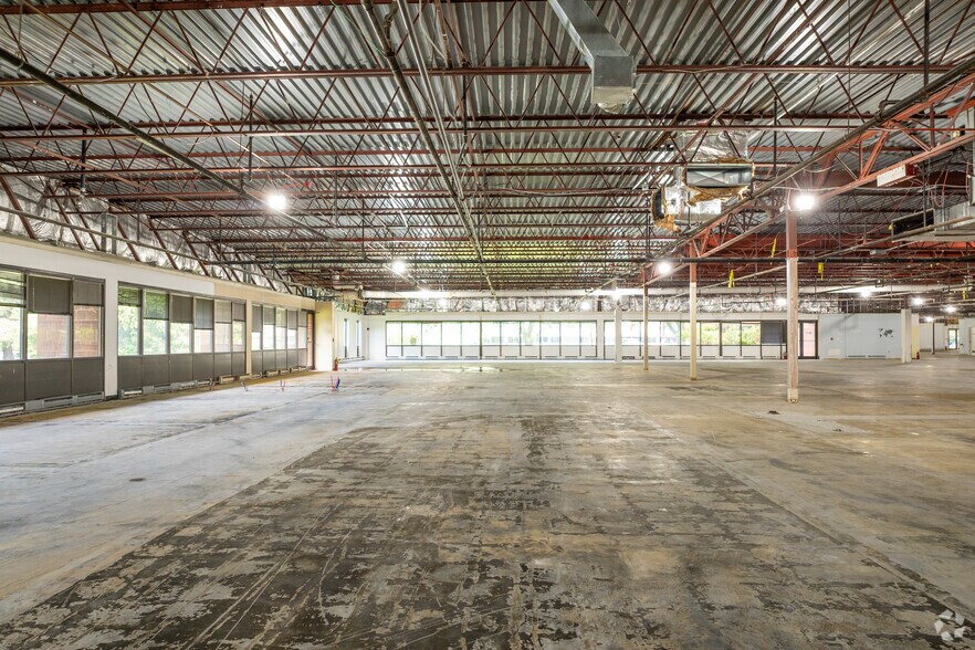 More Photos Of 307 College Rd E, Princeton Research And Development For Lease