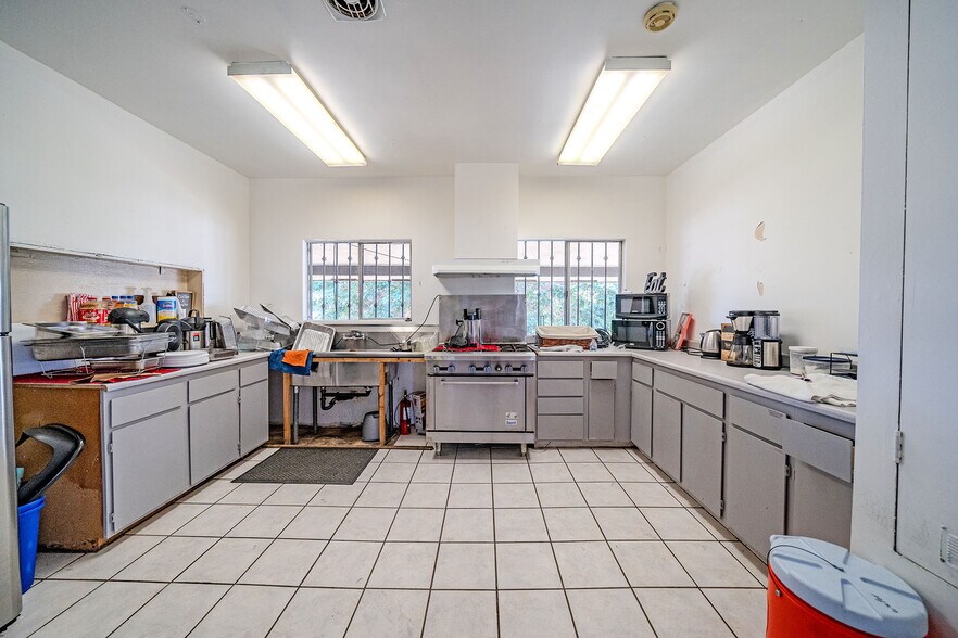 More Photos Of 9826 Priscilla St, Downey Religious Facility For Sale