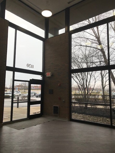 More Photos Of 1120 Polaris Pky, Columbus Medical For Lease