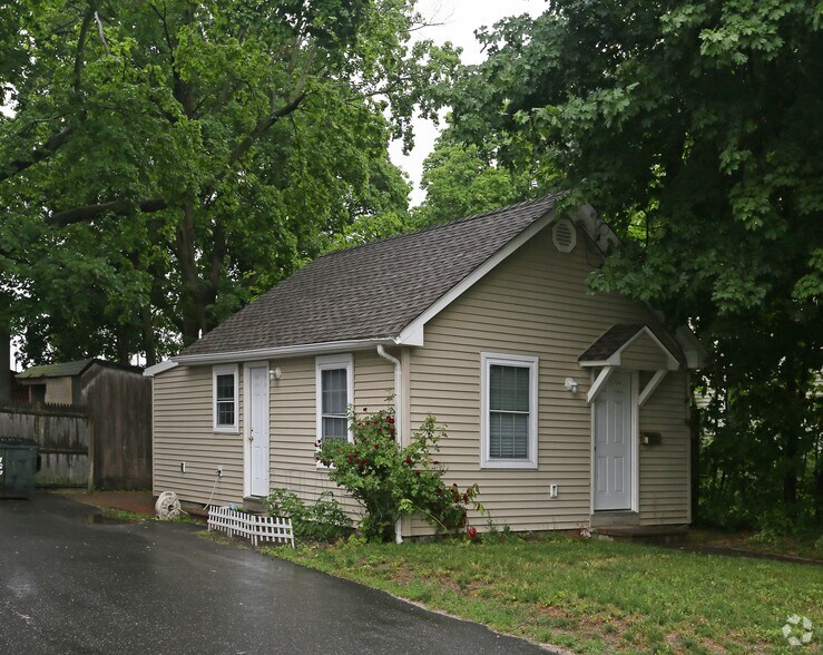 More Photos Of 209 Main St, Port Jefferson Station Office For Lease