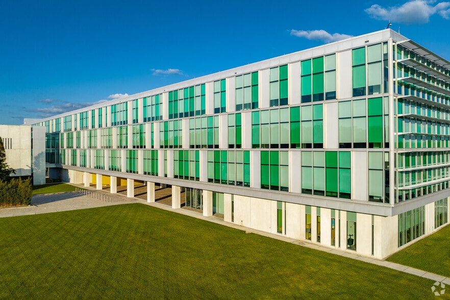 More Photos Of 501 Brooker Creek Blvd, Oldsmar Office For Lease