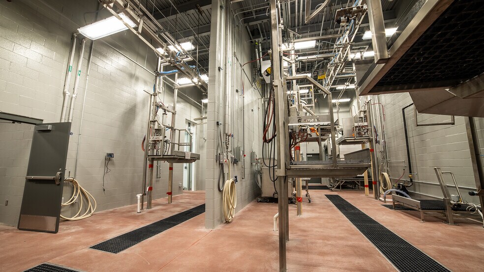 More Photos Of 4808 Kanawha Blvd E, Charleston Industrial For Sale