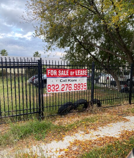More Photos Of 8930 Pagewood Ln, Houston Land For Lease