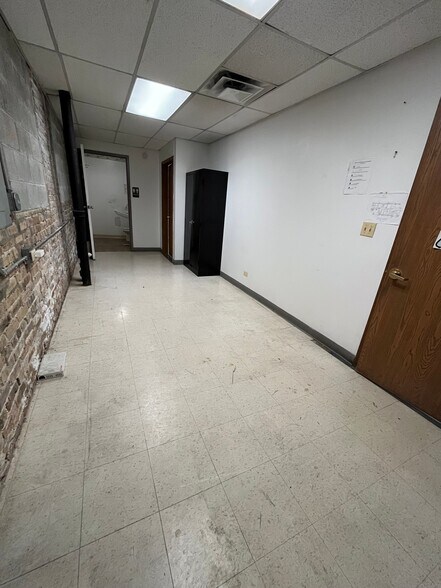 More Photos Of 5000-5014 W Madison St, Chicago Apartments For Lease