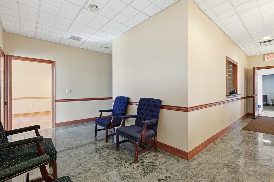 More Photos Of 381 N 9th Ave, Scranton Medical For Sale