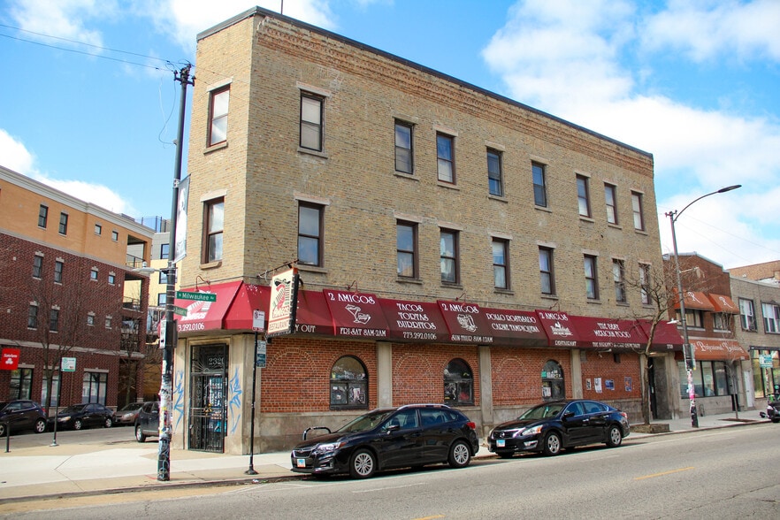 More Photos Of 2320 N Milwaukee Ave, Chicago Storefront Retail Residential For Lease