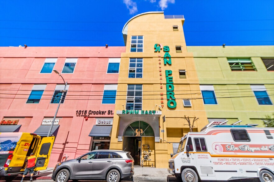 More Photos Of 1015 Crocker St, Los Angeles Storefront For Sale