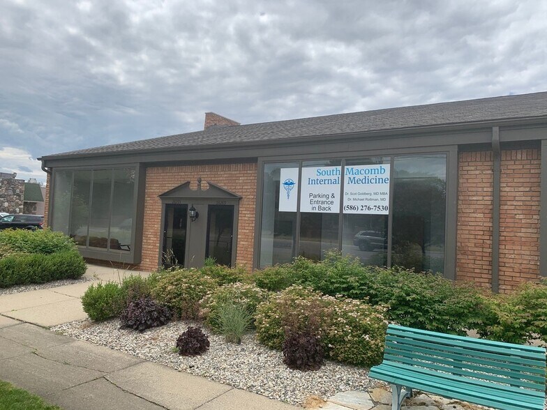 More Photos Of 28289-28315 Hoover Rd, Warren Medical For Lease
