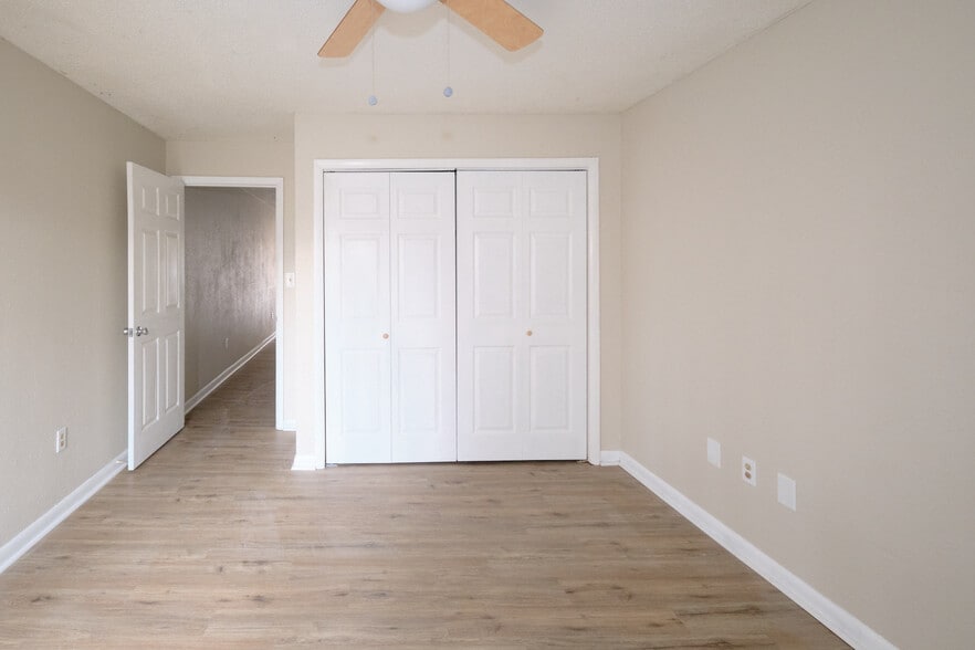 More Photos Of 2215 Buffalo Trl, Morristown Apartments For Sale