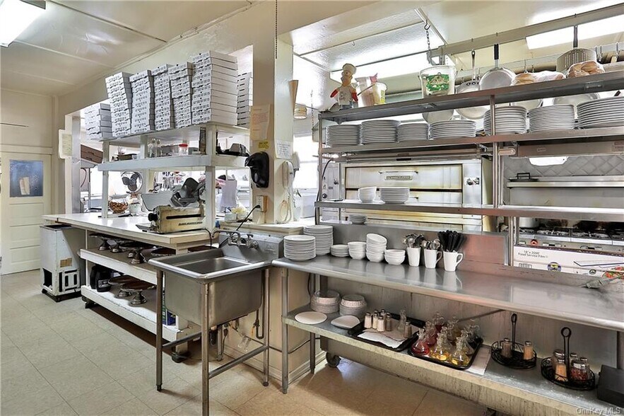 More Photos Of 243-249 Orange Tpke, Sloatsburg Restaurant For Sale
