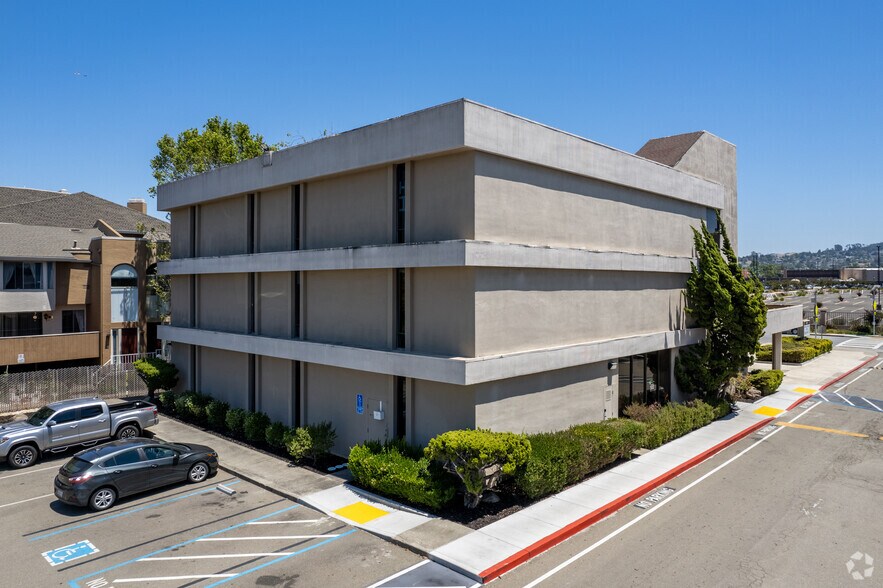 More Photos Of 2101 Vale Rd, San Pablo Medical For Lease