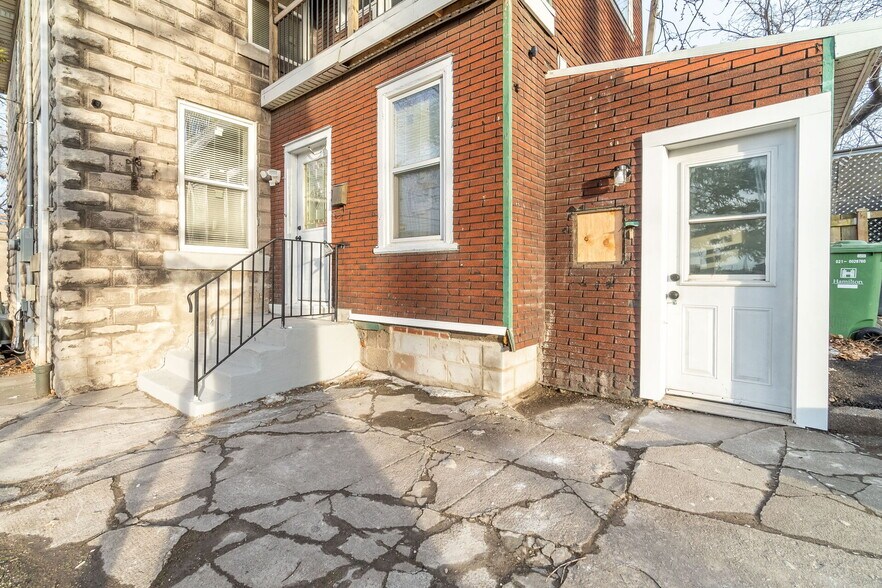 More Photos Of 910 Burlington St E, Hamilton Apartments For Sale