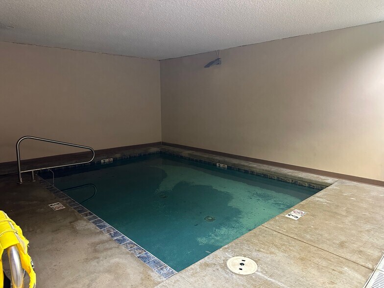 More Photos Of 222 N 44th St, Lincoln Freestanding For Sale