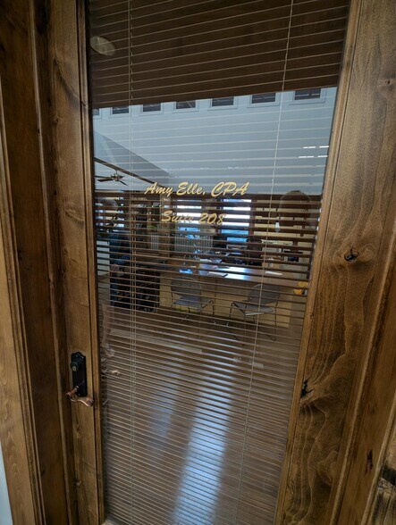 More Photos Of 120 2nd Ave N, Ketchum Medical For Sale