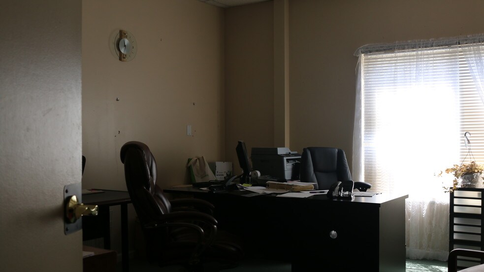 More Photos Of 808 Commerce Blvd, Riverdale Medical For Sale