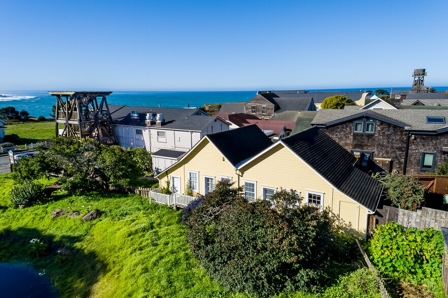 More Photos Of 45040 Main St, Mendocino Restaurant For Sale