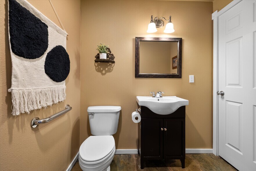 More Photos Of 53345 Riverview Dr, La Pine Multifamily For Sale