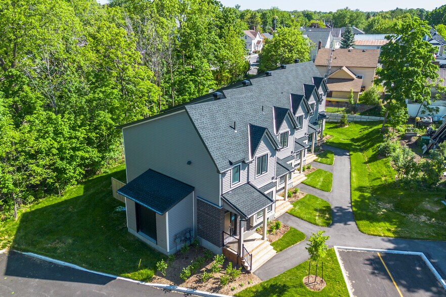 More Photos Of 36 Main St E, Mississippi Mills Apartments For Sale