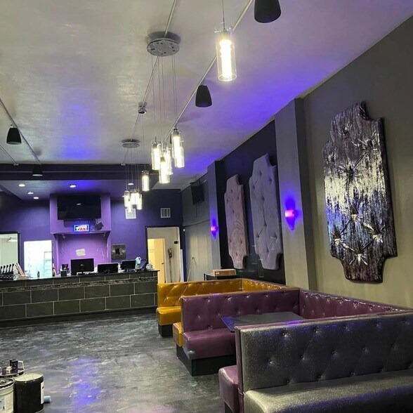 More Photos Of 524 6th St N, Texas City Restaurant For Lease