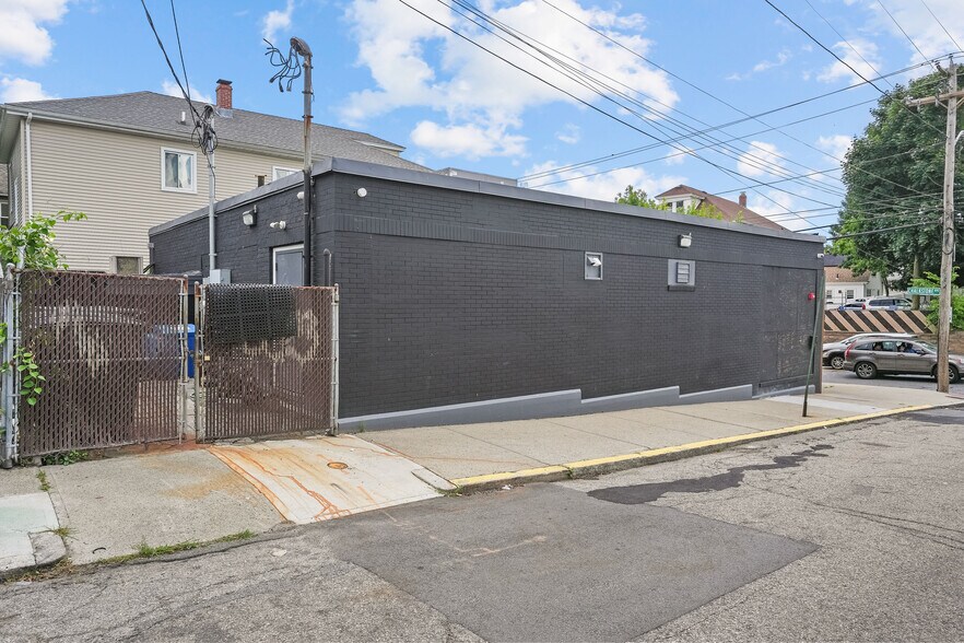 More Photos Of 1294 Chalkstone Ave, Providence Restaurant For Sale