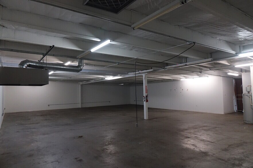 More Photos Of 1224 SE Oak St, Portland Warehouse For Sale