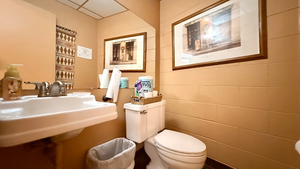 More Photos Of 111 W Fillmore St, Colorado Springs Medical For Lease