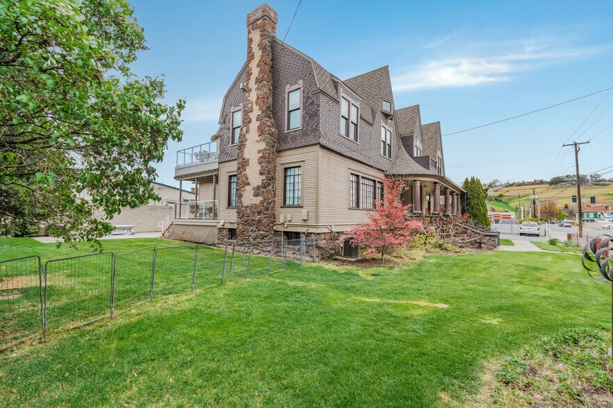 More Photos Of 233 SE 4th St, Pendleton Restaurant For Sale