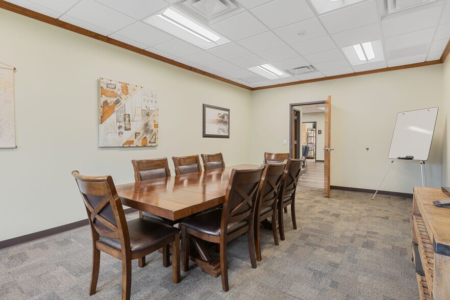 More Photos Of 533 Myatt Dr, Madison Showroom For Sale