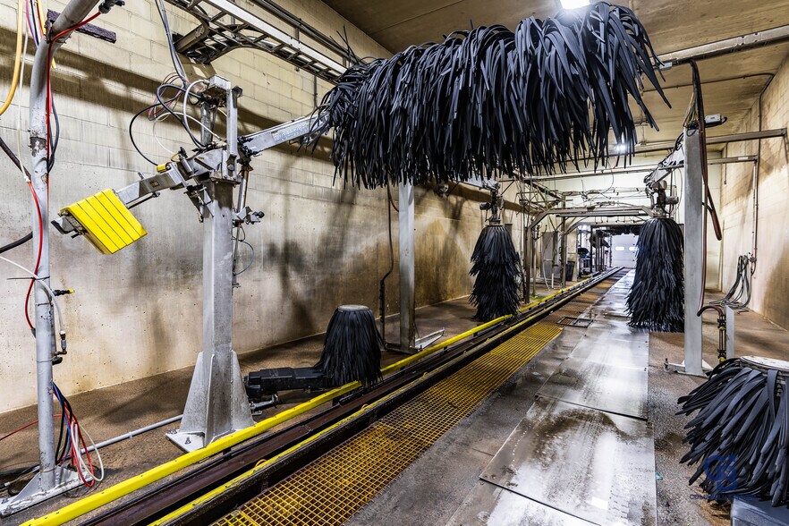 More Photos Of 3311 N Belt Hwy, Saint Joseph Carwash For Sale