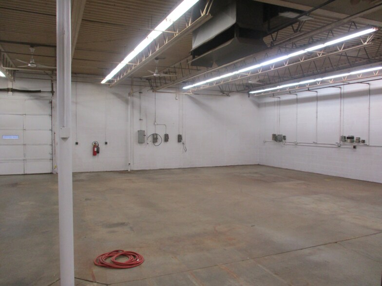 More Photos Of 3745 Dykstra Dr NW, Grand Rapids Manufacturing For Sale