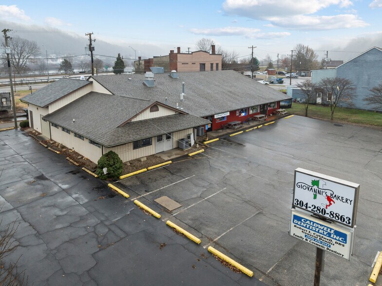 More Photos Of 3052 Belmont St, Bellaire General Retail For Sale