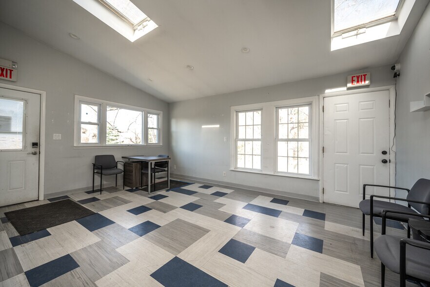 More Photos Of 320 N Highland Ave, Ossining Office For Sale