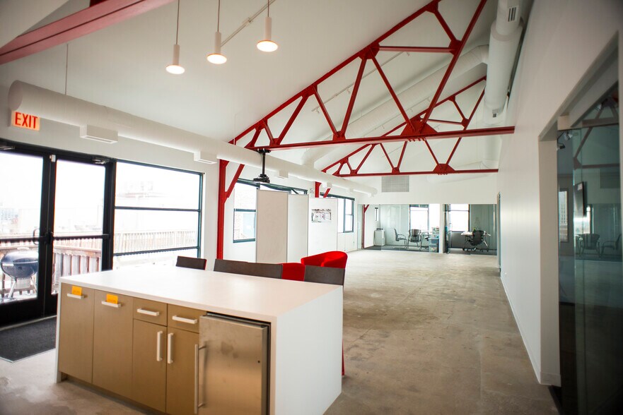 More Photos Of 770 N Halsted St, Chicago Office For Lease