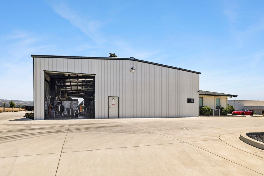 More Photos Of 13464 Browns Valley Dr, Chico Warehouse For Lease
