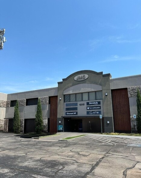 Primary Photo Of 1215 Crossroads Blvd, Norman Medical For Lease