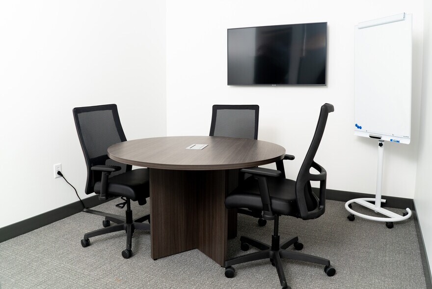 More Photos Of 500 N Central Expy, Plano Coworking Space