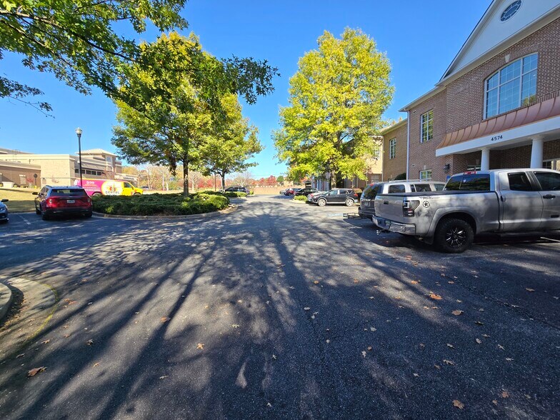 More Photos Of 4574 Lawrenceville Hwy NW, Lilburn Medical For Sale