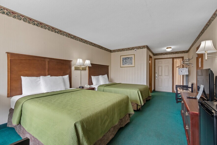 More Photos Of 110 Huntsville Rd, Eureka Springs Hotel For Sale