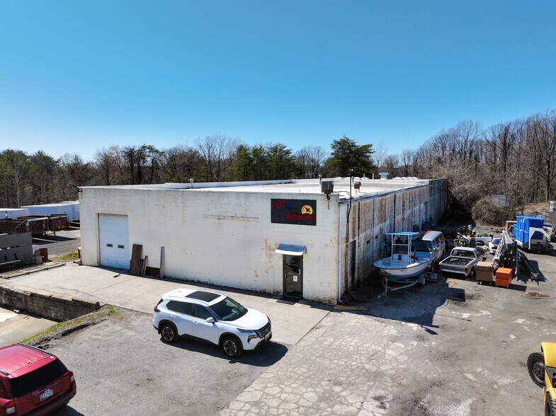 More Photos Of 500 Earls Rd, Middle River Warehouse For Sale