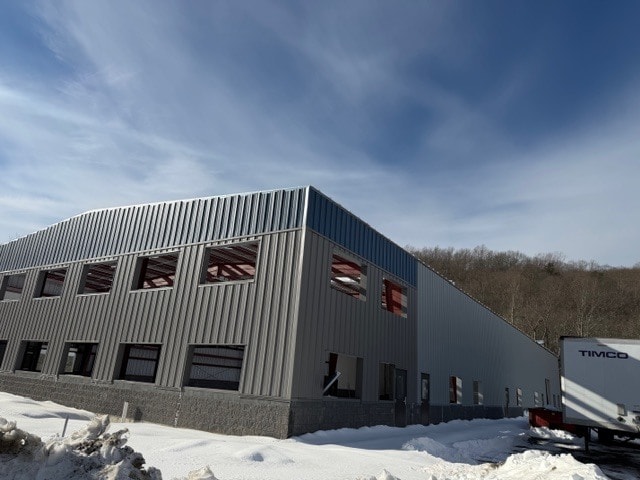 More Photos Of 1 Trowbridge Brg, Bethel Industrial For Lease