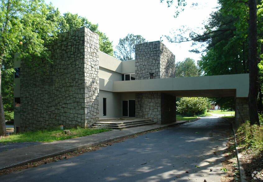 More Photos Of 3700 Longview Dr, Chamblee Loft Creative Space For Sale