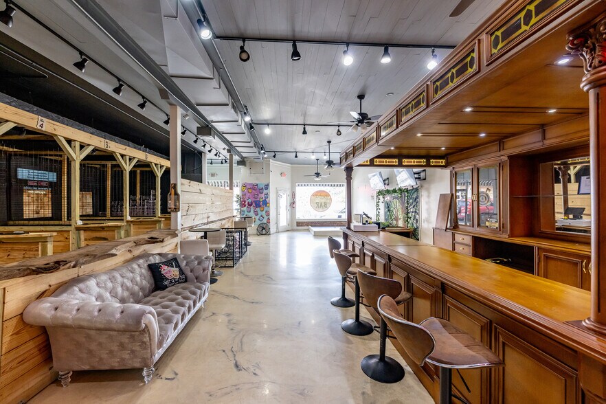 More Photos Of 106-108 N Church St, Thomaston Storefront For Sale