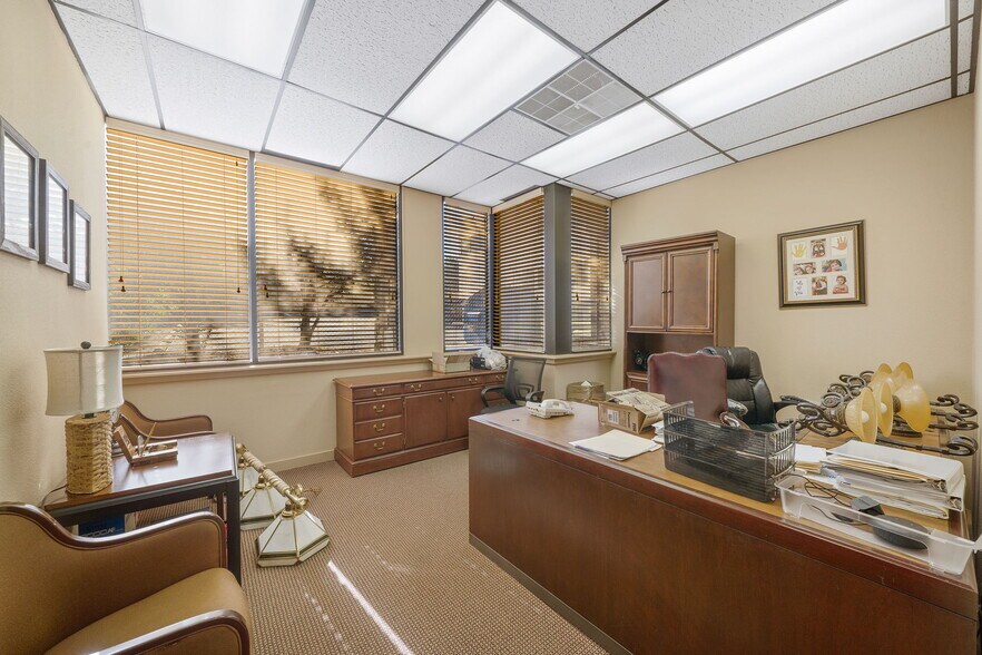 More Photos Of 10924 Vance Jackson Rd, San Antonio Medical For Lease