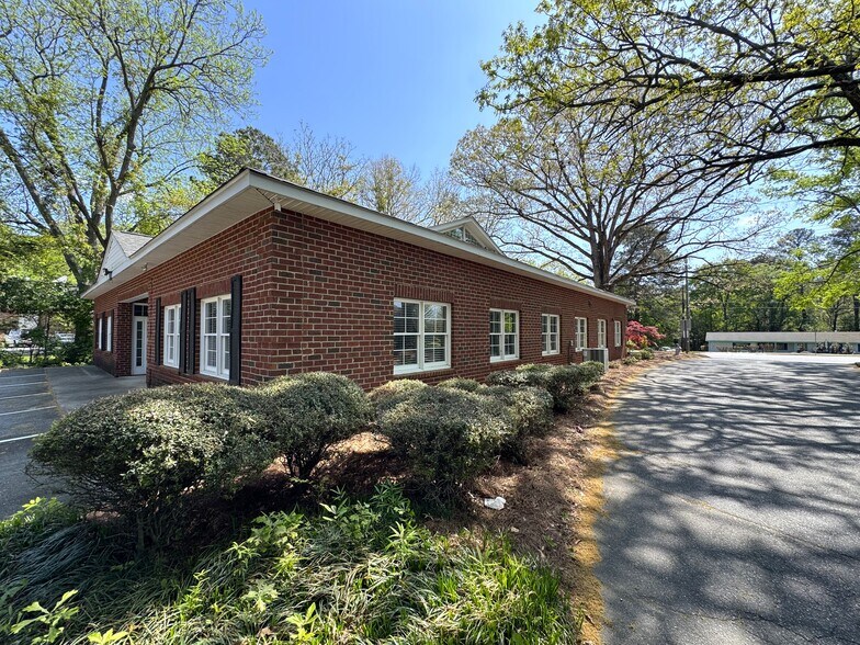 More Photos Of 770 Gaines School Rd, Athens Office For Lease