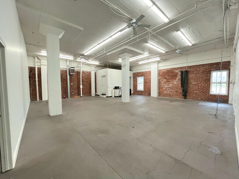 More Photos Of 3401 Piedmont Ave, Oakland Loft Creative Space For Lease
