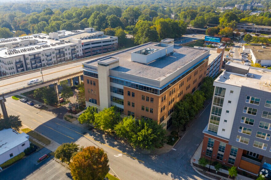 More Photos Of 200 E Broad St, Greenville Office For Lease