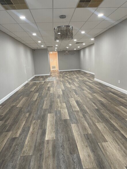 More Photos Of 210 New Rd, Linwood Storefront For Lease
