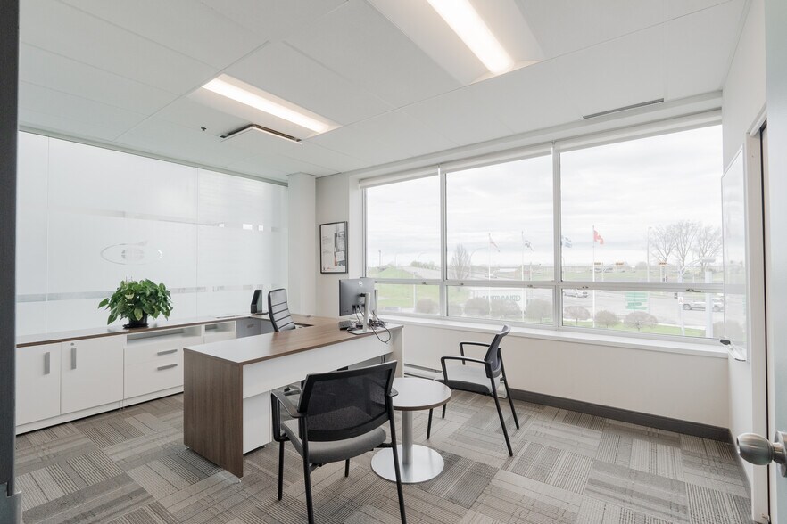 More Photos Of 1250 Rue Marie-Victorin, St-Bruno-de-Montarville Office For Sale