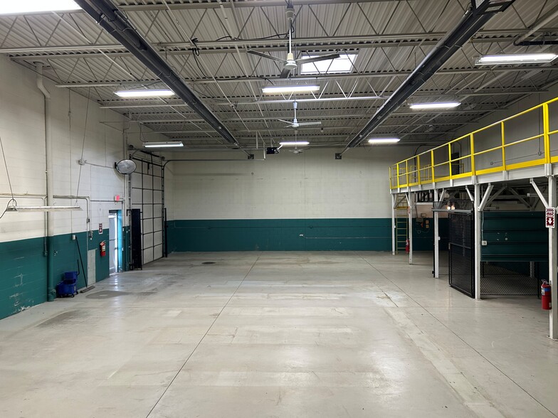 More Photos Of 2694 Elliott Dr, Troy Warehouse For Sale